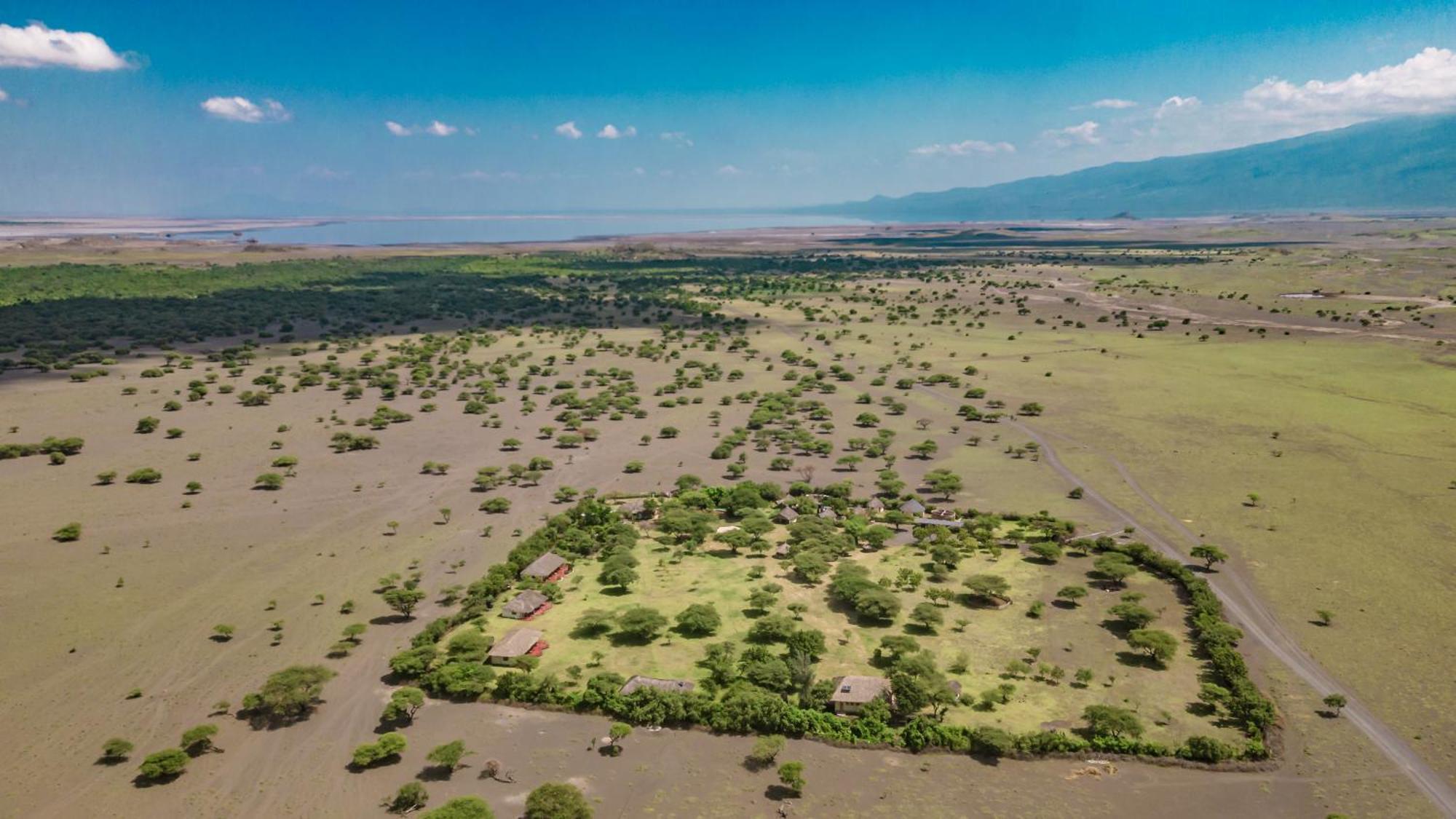 Lake Natron Maasai Giraffe Eco Lodge And Camping Mtowabaga Exterior photo